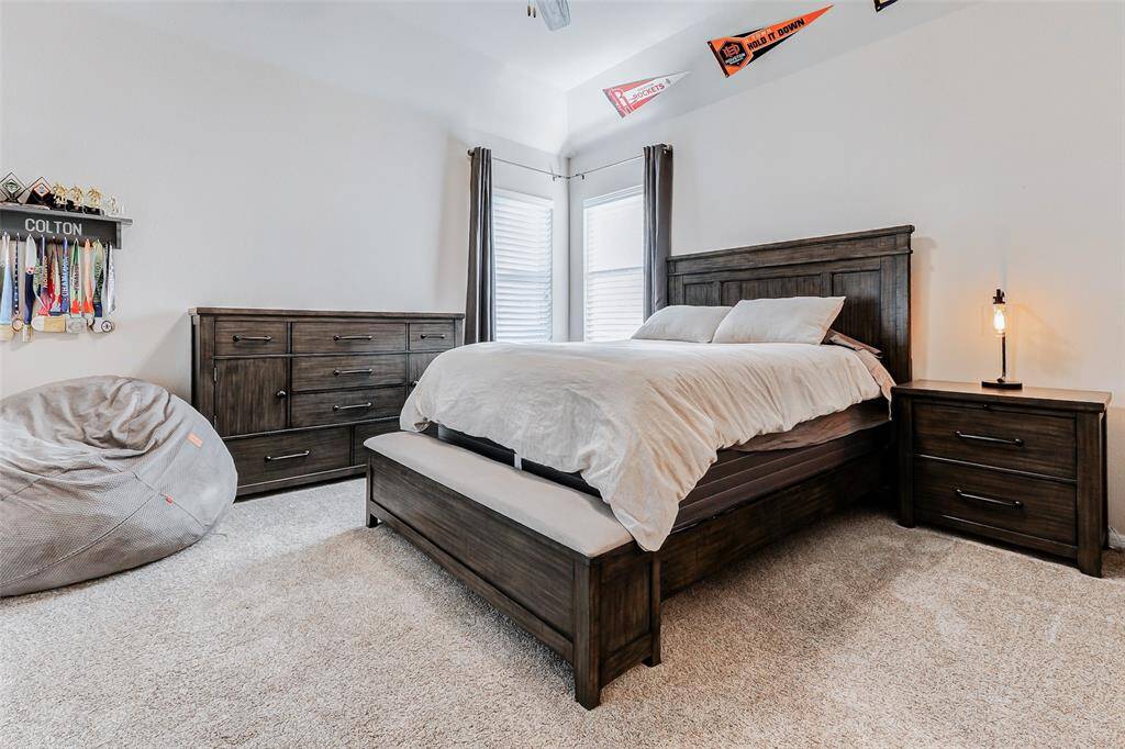 Upstairs, discover two additionalbedrooms, each boasting aprivate ensuite bathroom foradded comfort and convenience.Both rooms are thoughtfullyappointed with plush carpeting,spacious closets, and largewindows that flood the spaceswith natural light.