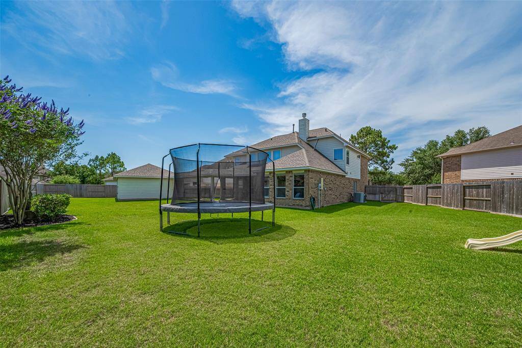 Fantastic room to enjoy this 14,758 sq ft LOT!!!