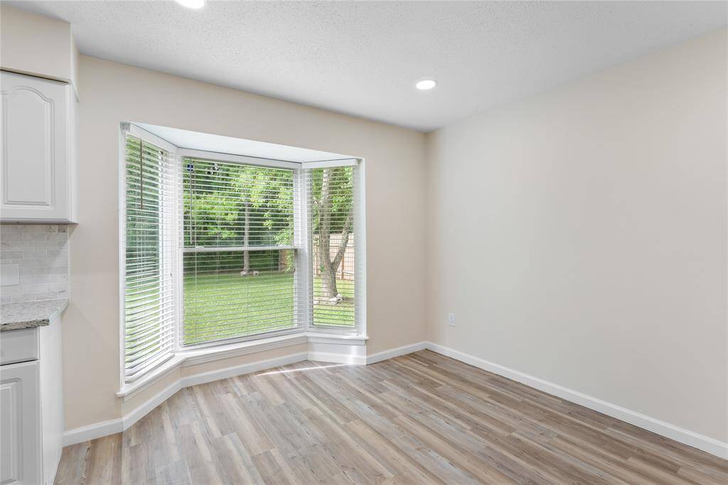 Flexible dining space.