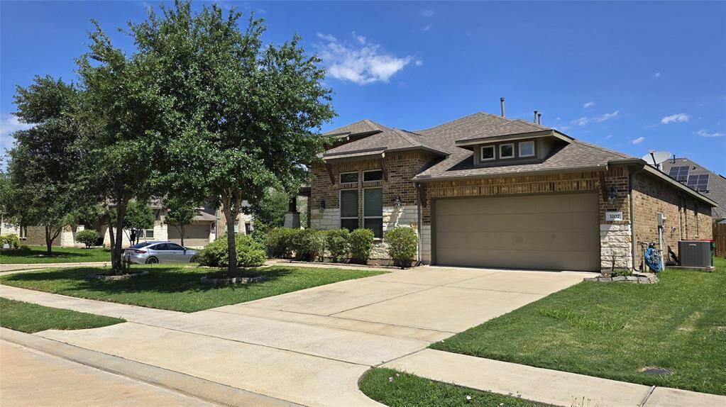 Well-maintained single-story with great curb appeal and 2-car garage.