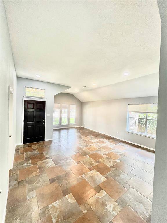 large livingroom /game room/or formal dinning