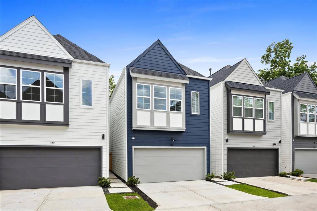 Conveniently located minutes way from The Heights!