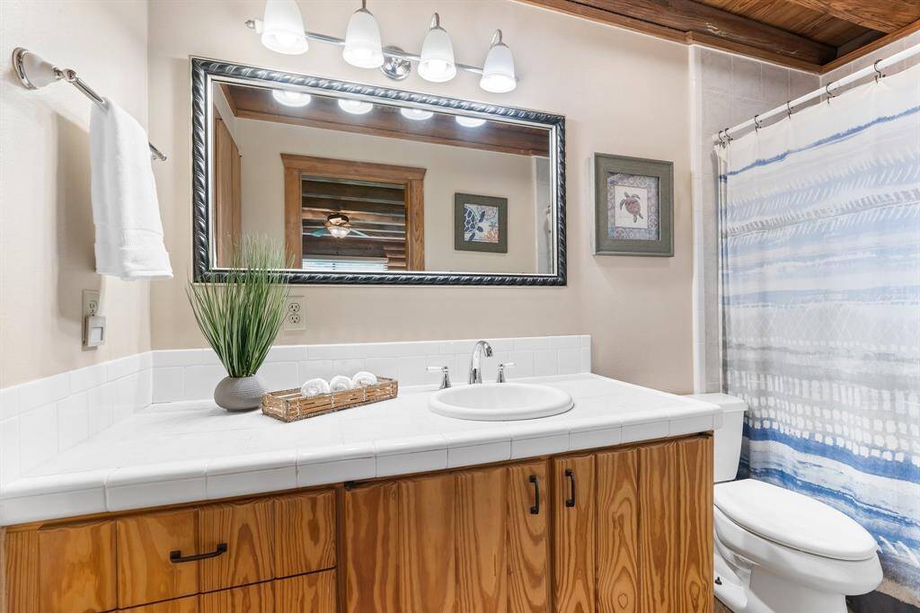 Ensuite bath 2