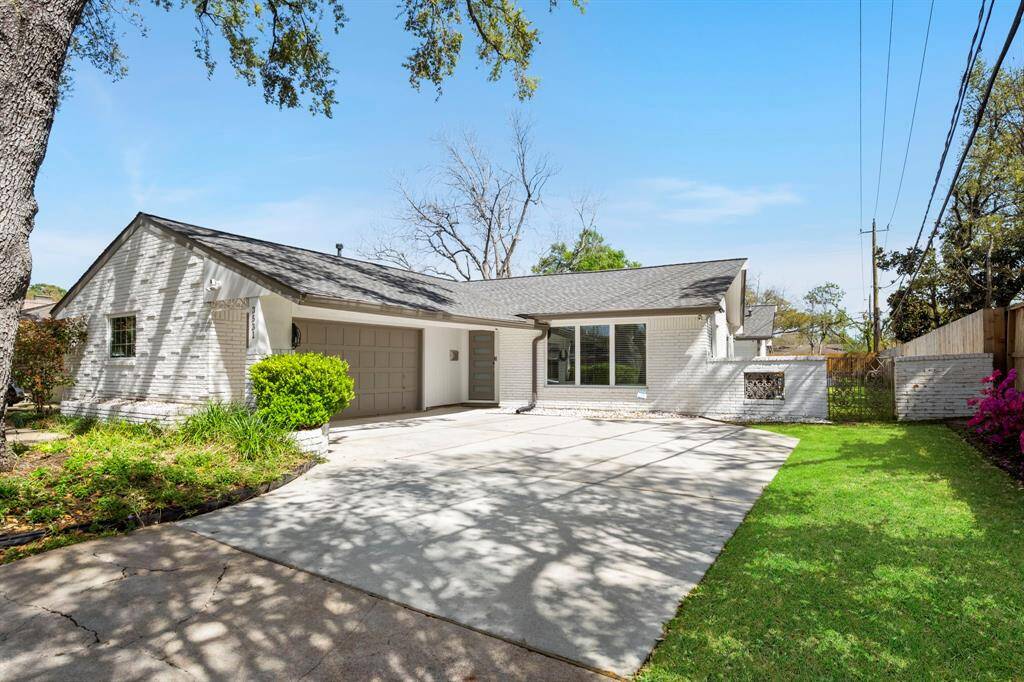 This inviting one story home and wonderful neighborhood will be the ideal place for your family to grow and create lasting and wonderful memories.
