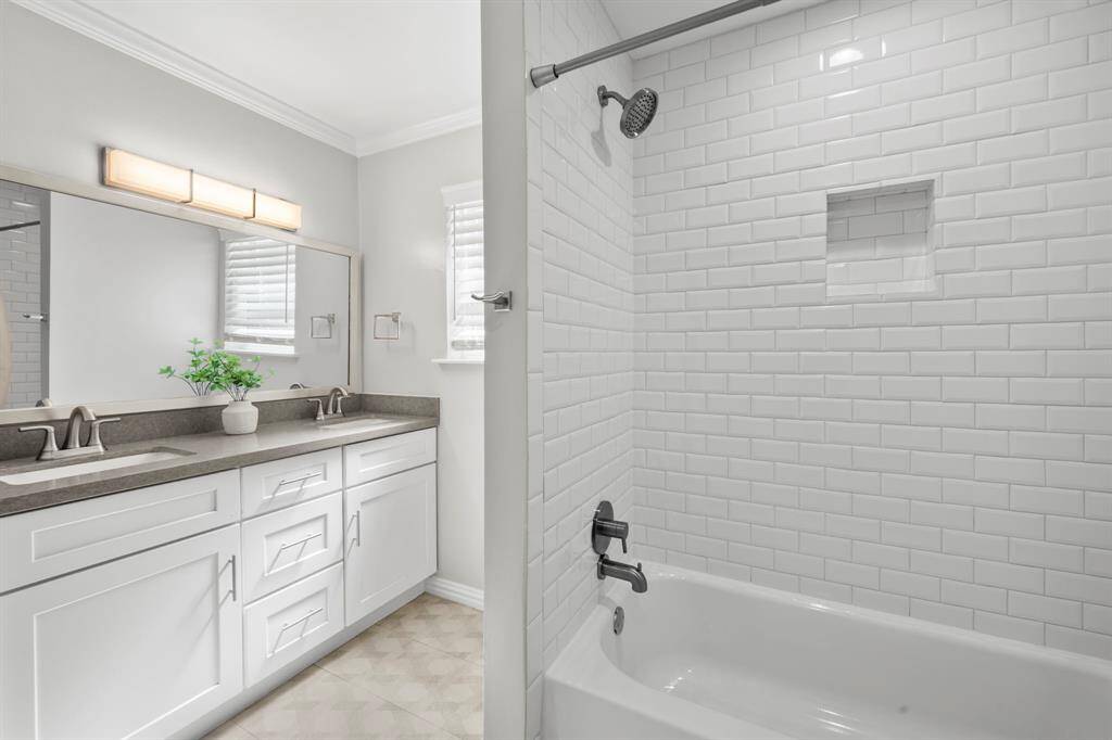Bathroom number two, with combined shower/tub.