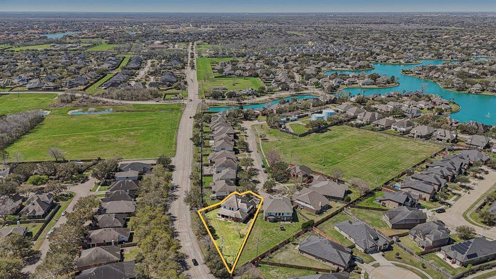 Prime cul-de-sac location offering privacy and a serene neighborhood setting.