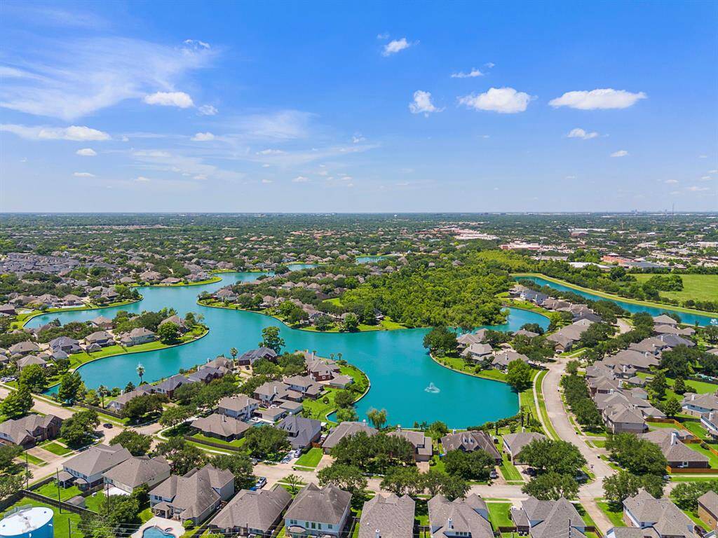 Enjoy the convenience of being just a short walk from a stunning river retreat.