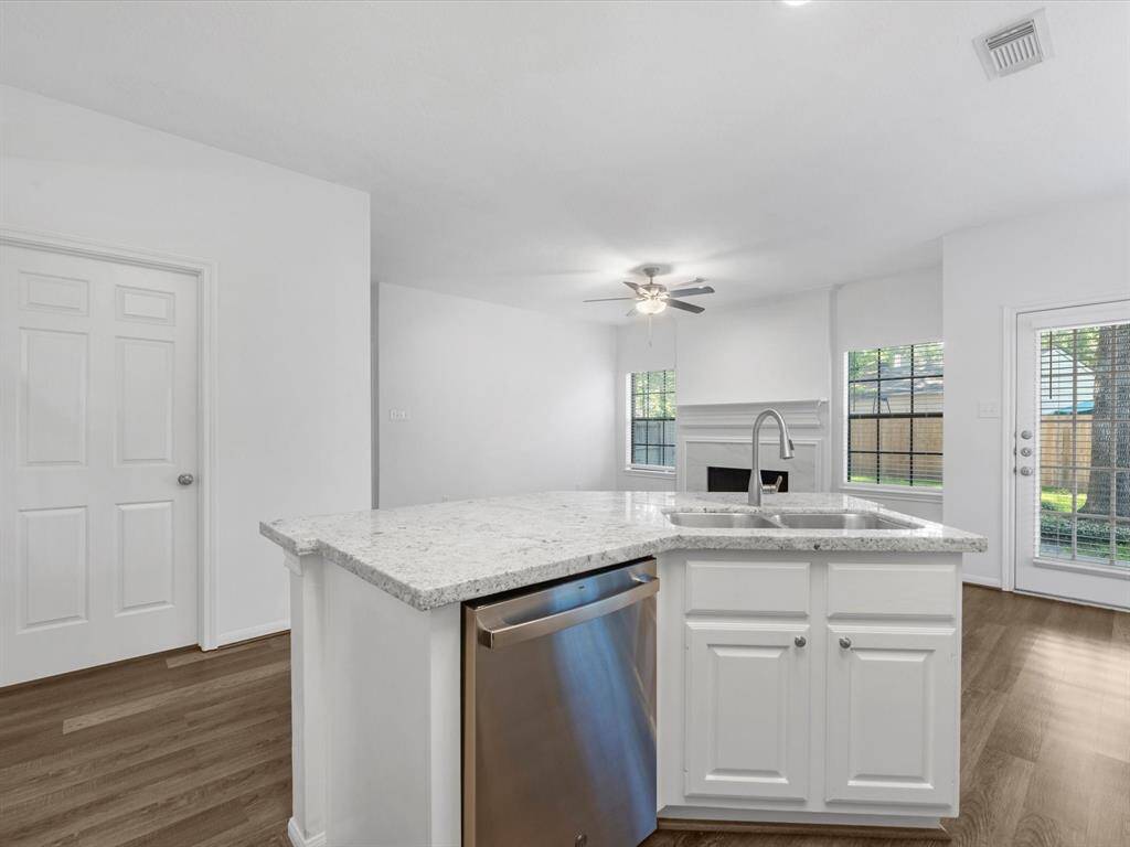 Kitchen Island w/ Stainless Steel Sink & Dishwasher