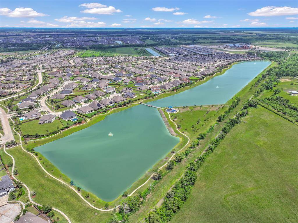 This Home is So Very Close to Many of Meridiana's Great Amenities! Short, Strollable Distances to the Nearby Community Lake. Also Close by and Walkable is Both a Daycare and Elementary School.