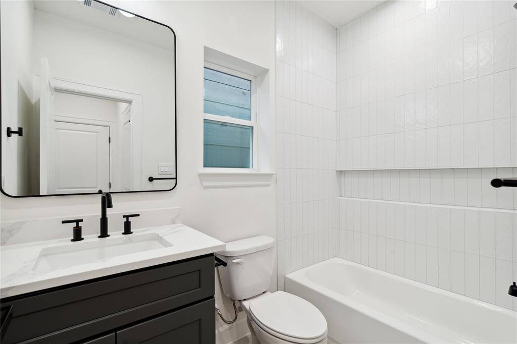 Benefit from full bathrooms in each bedroom, ensuring private spaces for ultimate comfort and convenience. Ideal for modern living, these bathrooms provide both privacy and functionality.