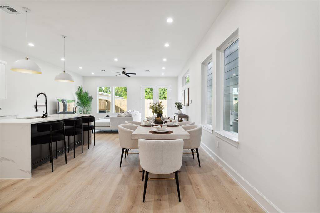 Enjoy a dining area designed to accommodate at least six people, making it perfect for entertaining guests. With ample space and a thoughtfully integrated layout, this area is ideal for hosting memorable gatherings and family dinners.