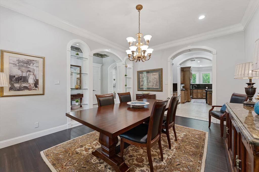 Formal dining