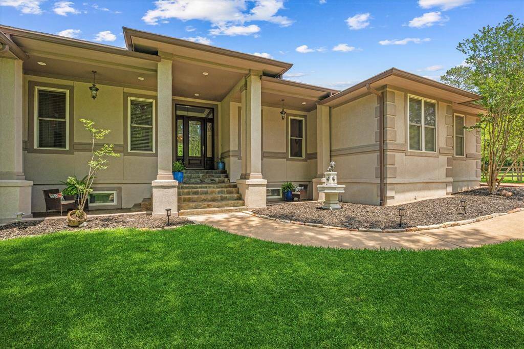 This stunning home has a lot to offer! Versatile large rooms and huge oversized closets, storage room in walk out basement, Kitchen has huge wrap around pantry that even holds a 2nd refrigerator!