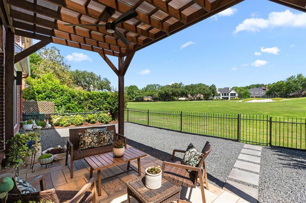 Another look at the backyard/patio and the golf course. Beautiful!