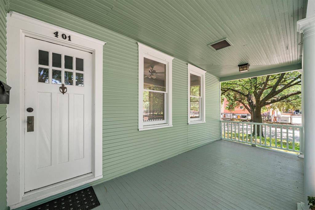 Front porch living.