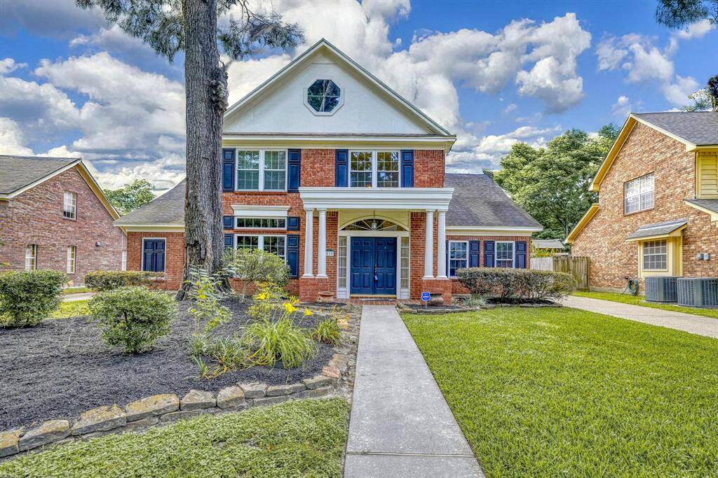 Welcome to 4010 Haven Pines Dr, nestled in the desirable Greentree Village subdivision of Kingwood, TX. This charming home offers comfort, space, and a welcoming community surrounded by natural beauty.