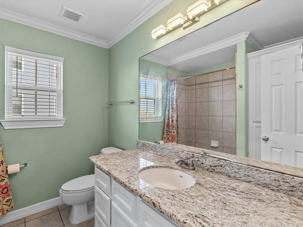 2nd floor full bathroom for Bedrooms 2 & 3