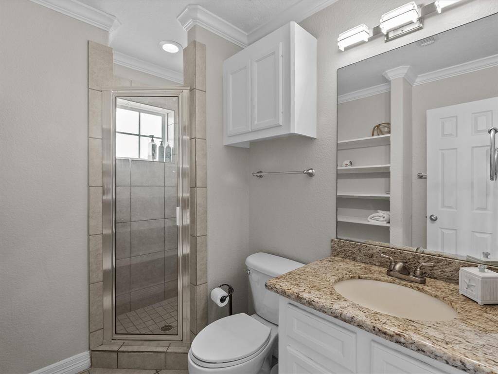 Third floor full bathroom