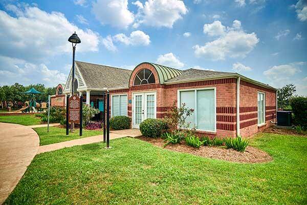 Aquatic center amenities include Bocce Ball courts, volleyball courts, Disc Golf.