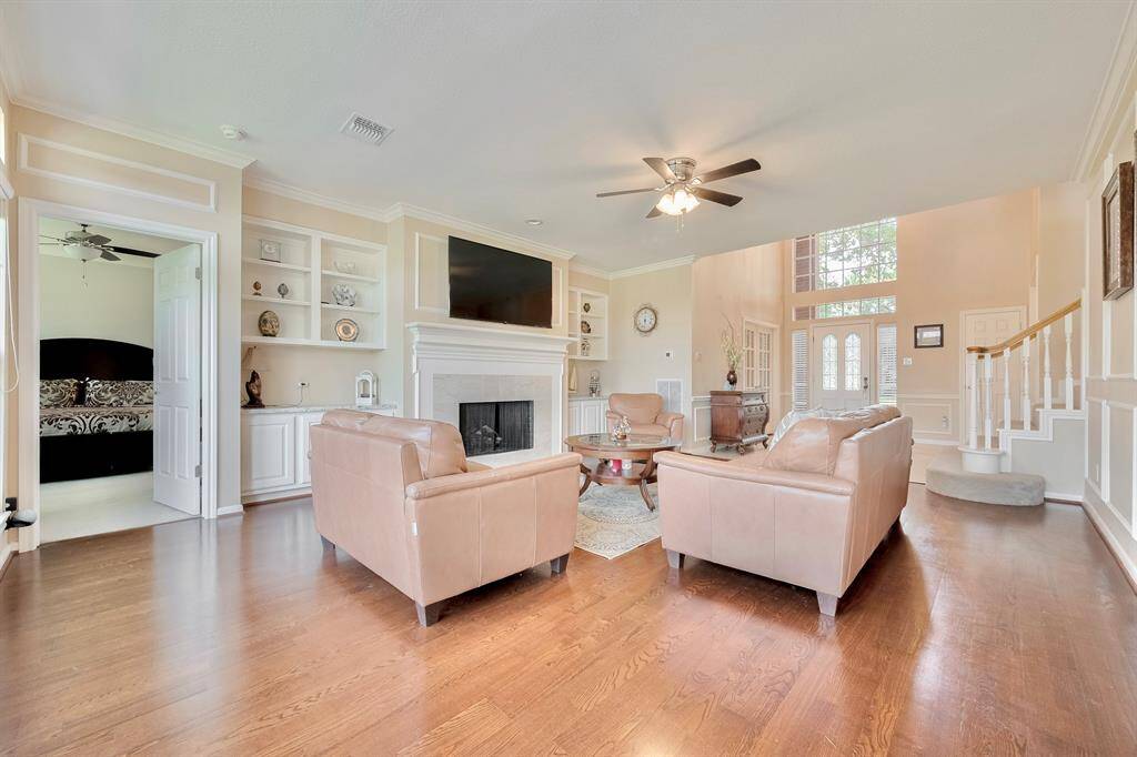 An alternate view of the living room space