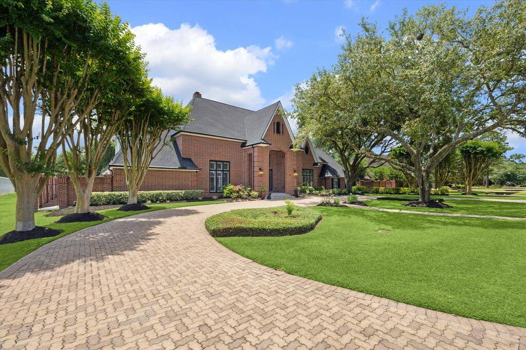 Welcome to 411 Fieldcreek Drive in Friendswood in established pocket neighborhood.