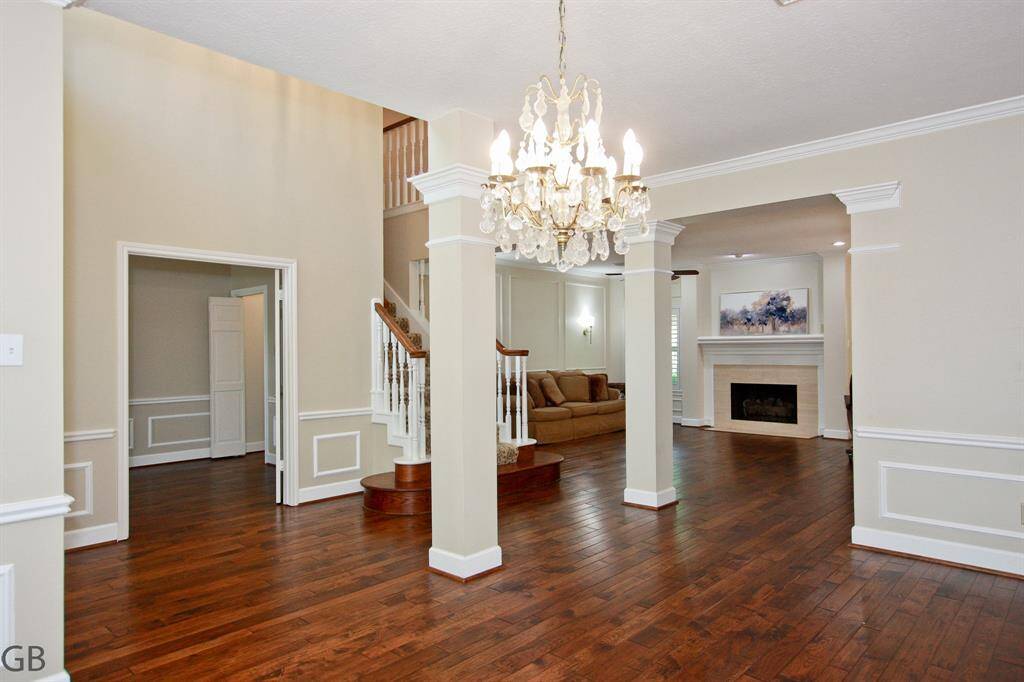 Easy flow from the dining area to living area.