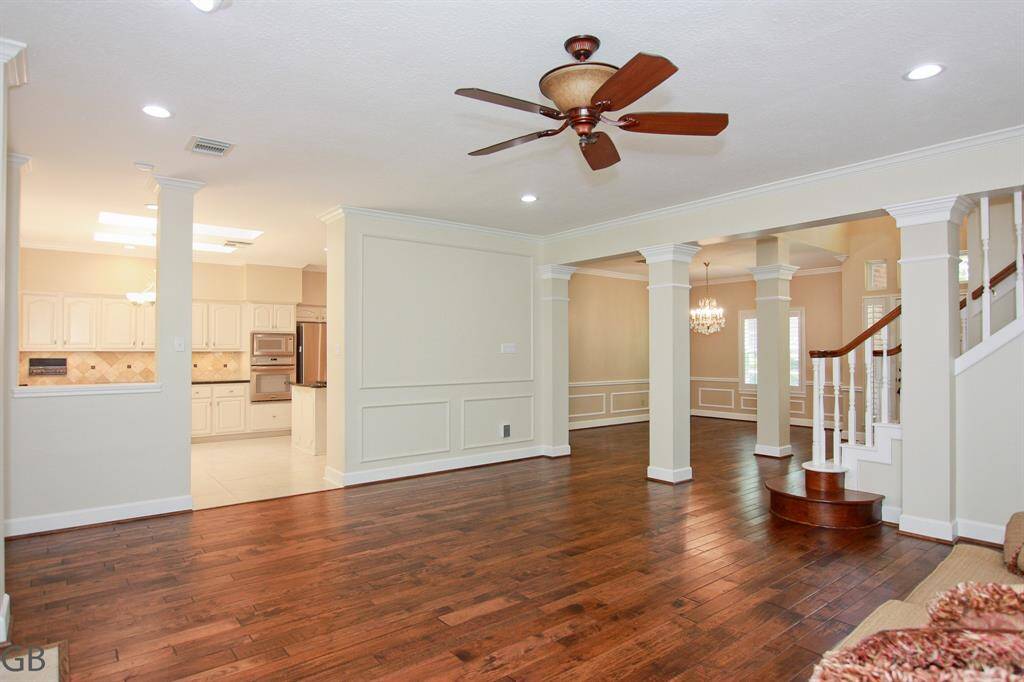 Great flow from kitchen to living area.