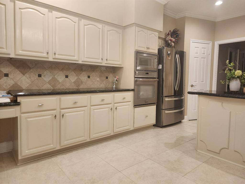 Plenty of cabinets and countertops for all of your culinary needs