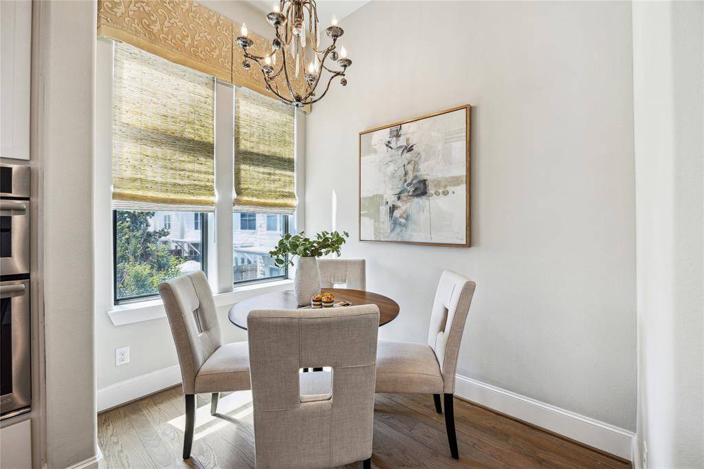 BREAKFAST AREA.   The most gorgeous little spot for a more informal meal or sit and catch up on emails.