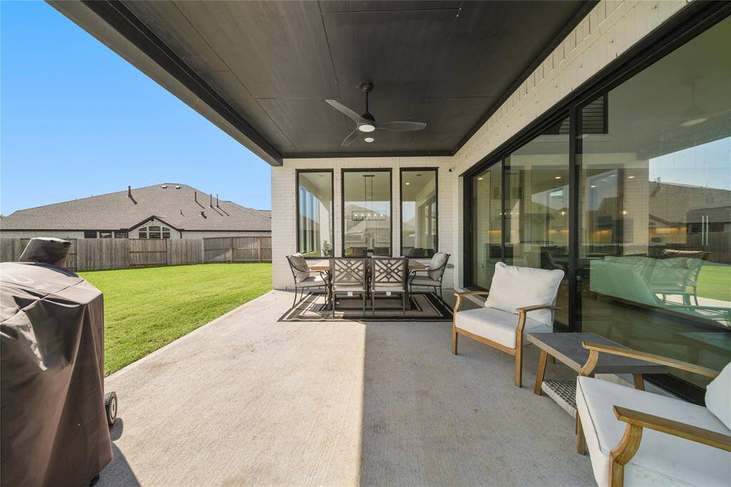 Huge covered patio