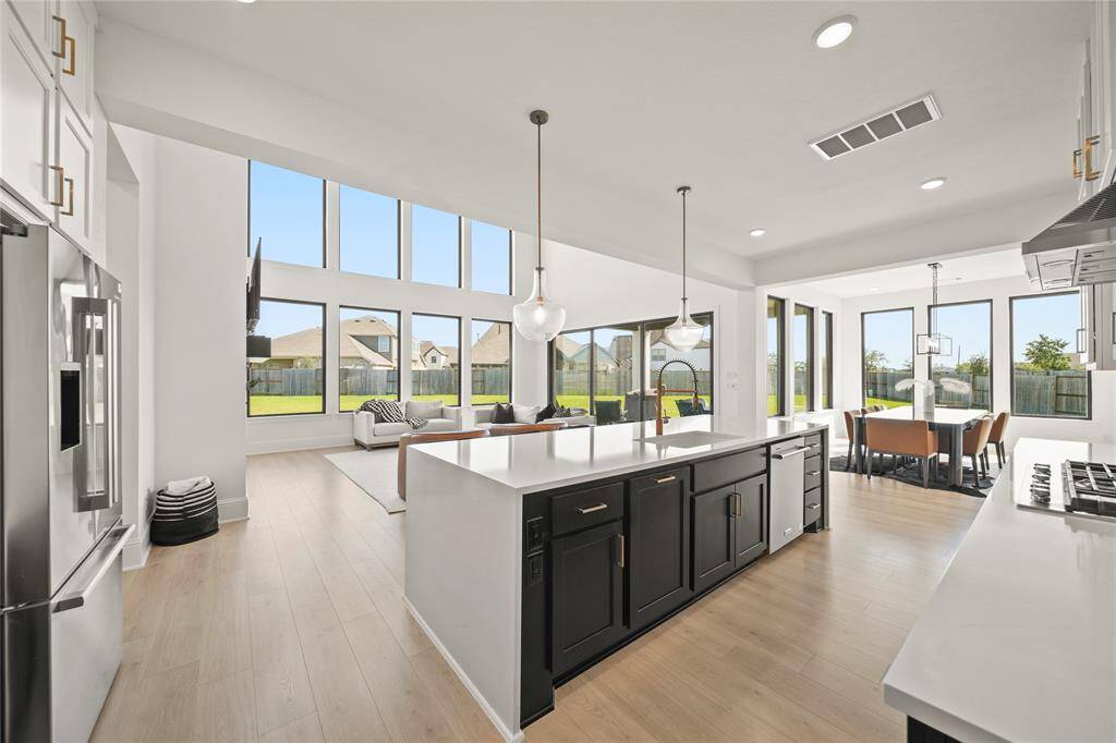 Kitchen island