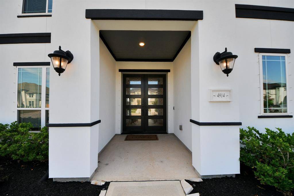 Welcome Home! Discover unparalleled luxury and elegance through the double door entry.