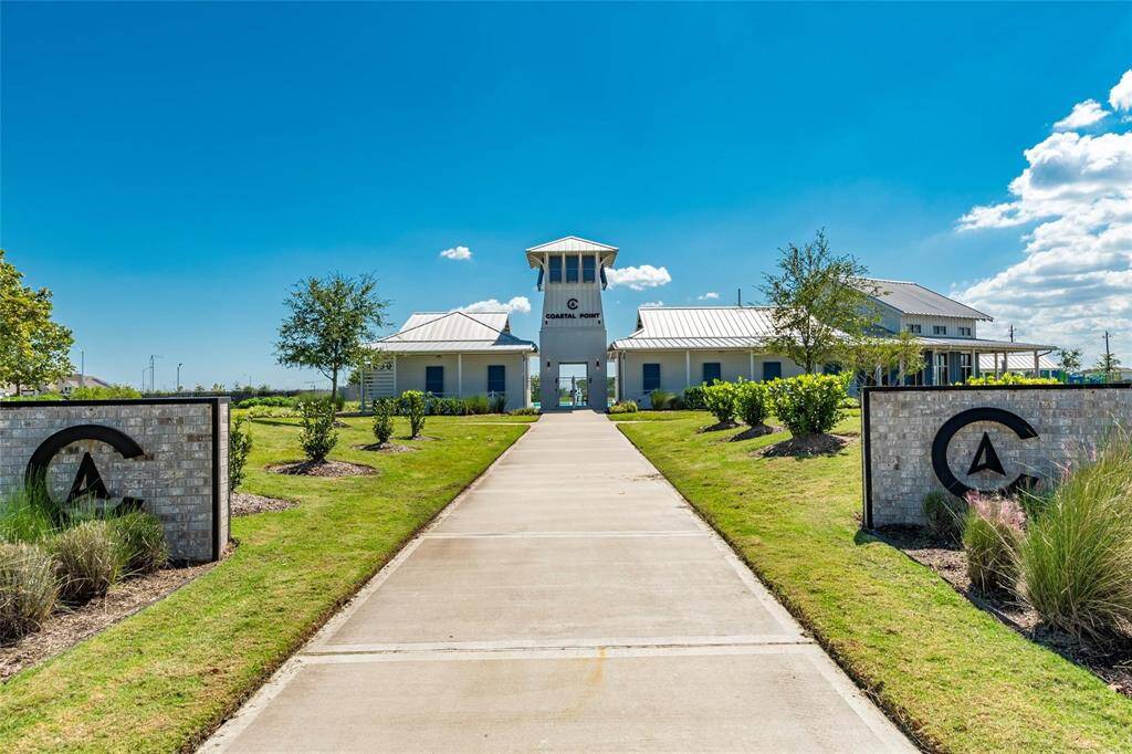 Great community pool and park areas in Coastal Point.