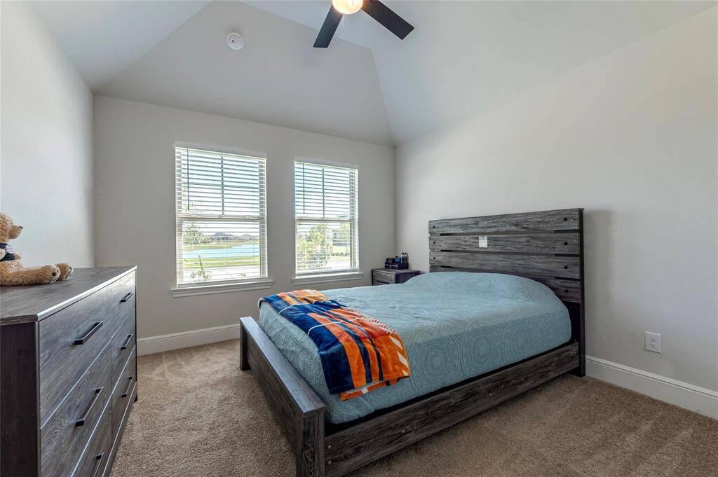 3rd bedrooms is also spacious with high ceilings and lake views.