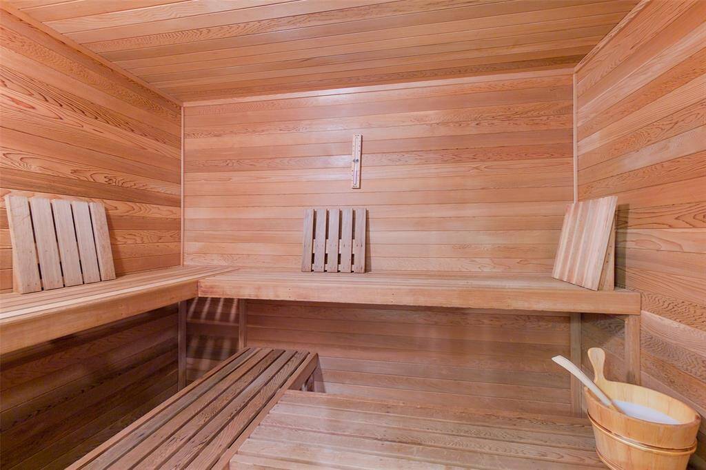 Unwind in your Sauna located inside the Guest House. Oh my!