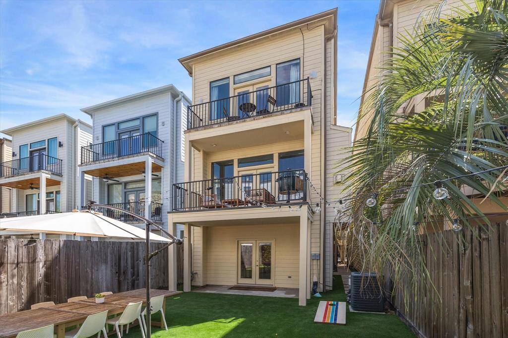 Gorgeous 3-story home located in the heart of Rice Military! NEW roof, 3rd fl A/C, water heater (all in '21)! Recent stucco repairs (April '25). turfed pool-sized backyard; ideal for pets/kids to play + a 2nd floor patio perfect for grilling & outdoor dining AND a 3rd floor balcony off of the primary suite! Walk to Nellie Keys Park w/community garden & playground, a block away! Minutes from popular restaurants, nightlife & shopping! Bike to Memorial Park & Buffalo Bayou Park! Easy access to 610,45 & I10