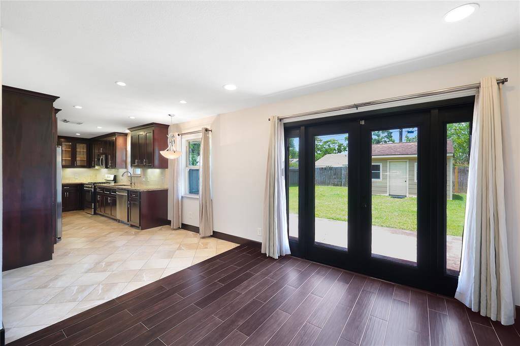 Dining Area leading to backyard