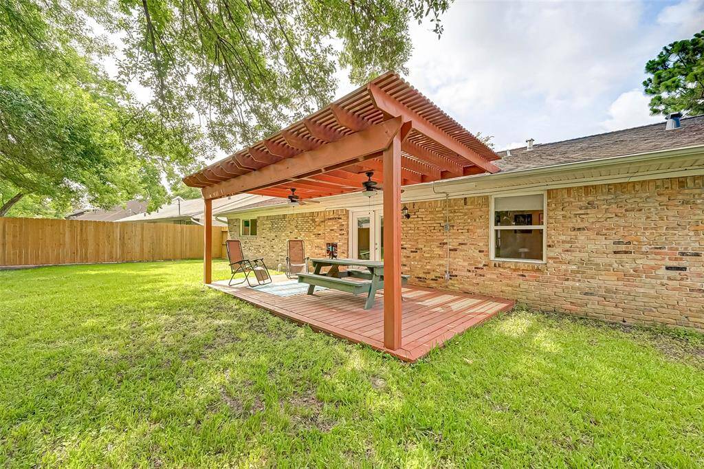 Another view of the backyard. So much space!