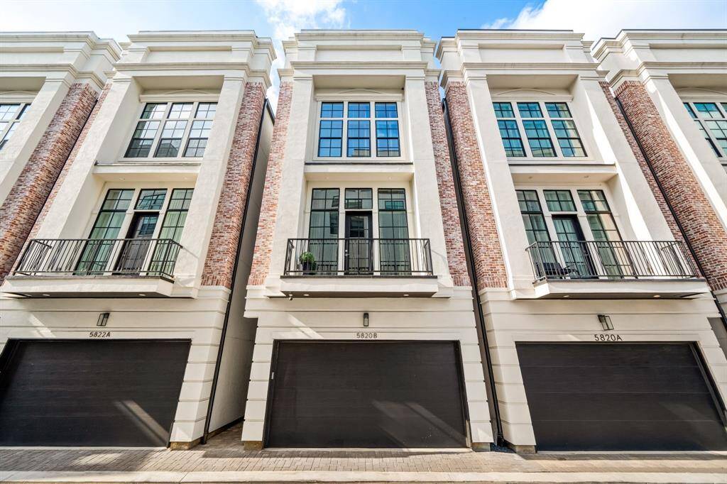 Contemporary urban living experience!