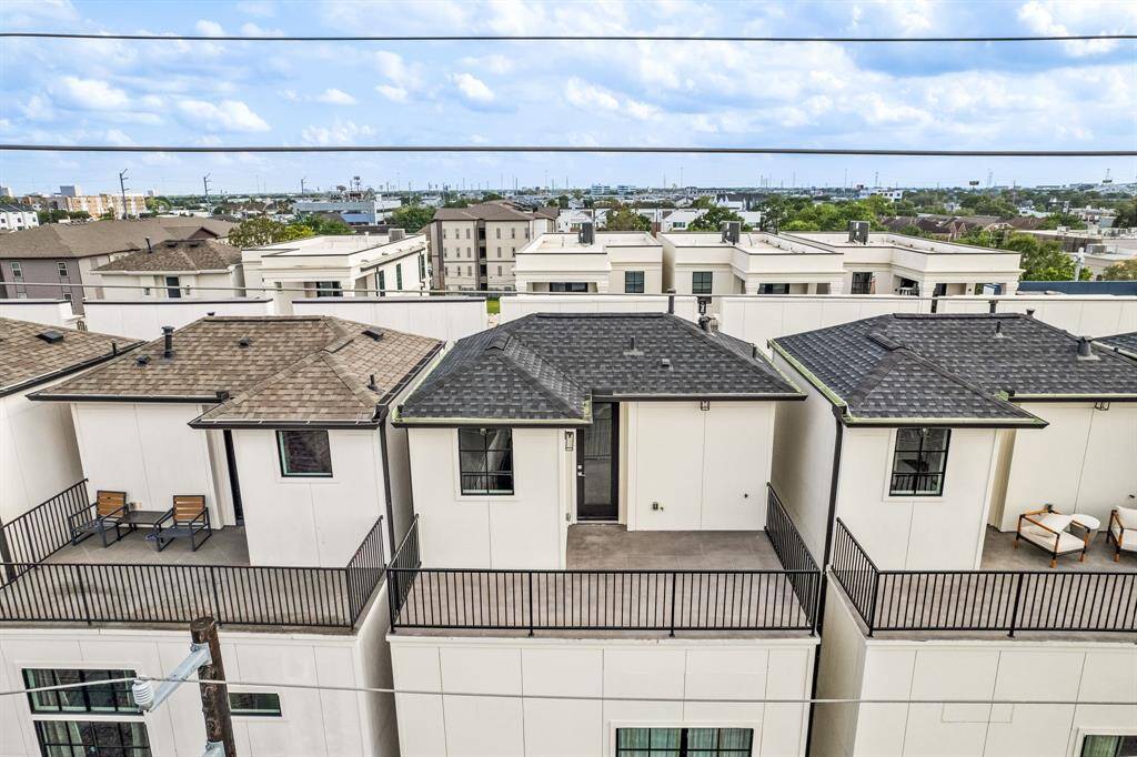 Well-developed neighborhood! Ideal for urban living!