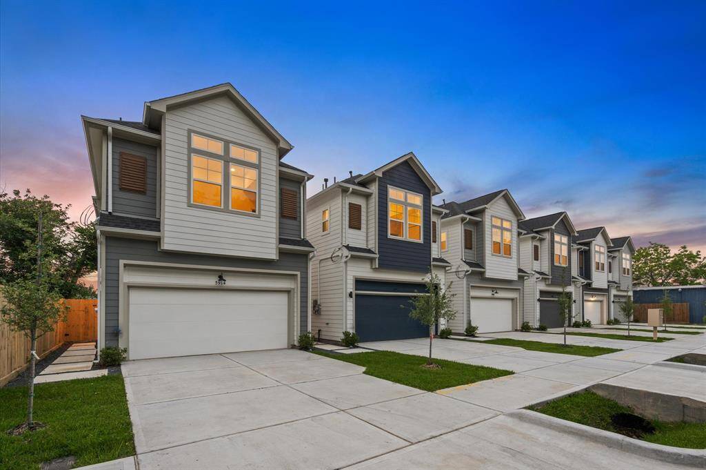 Welcome to Eastwood Place!