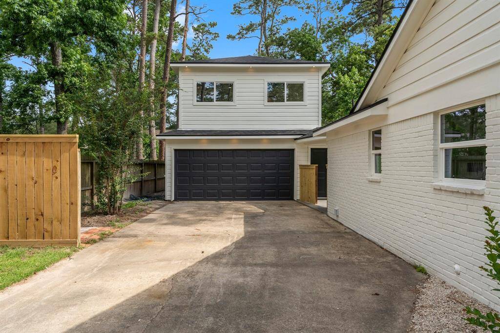 Garage Apartment Suite