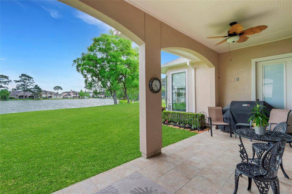 Enjoy serene lakeside dining right at home!