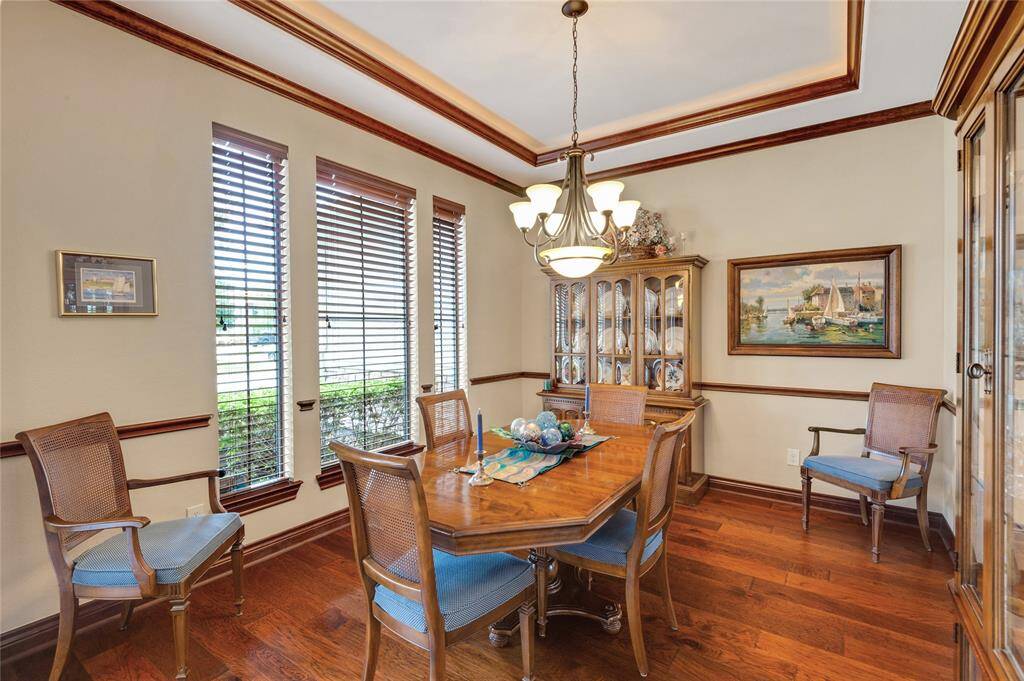Spacious dining room for entertaining family and guests.