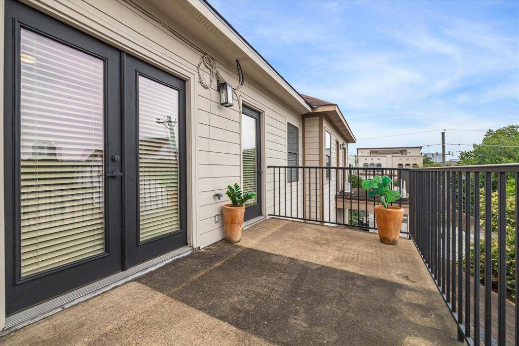 Outdoor space located on 3rd floor has access from both secondary bedrooms.