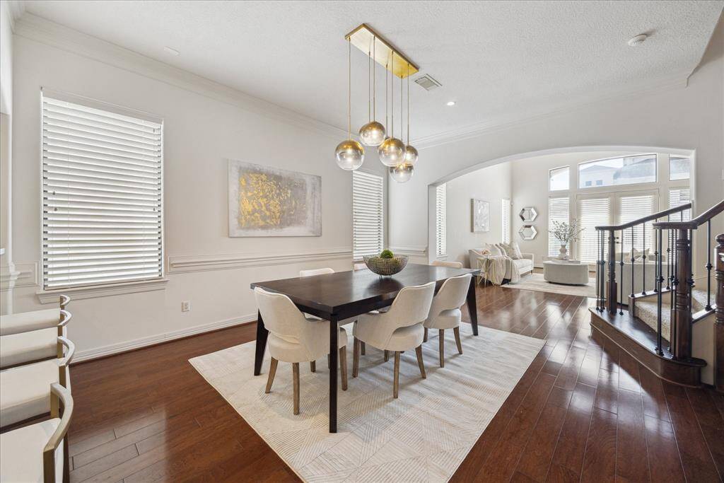 Main living area is located on the 2nd floor.