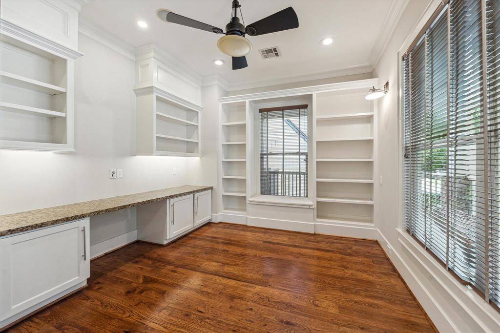 Thoughtfully designed layout offers distinct yet open spaces—ideal for effortless entertaining and everyday living.