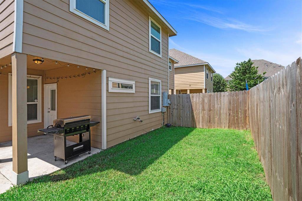 Small backyard is very easy to maintain!