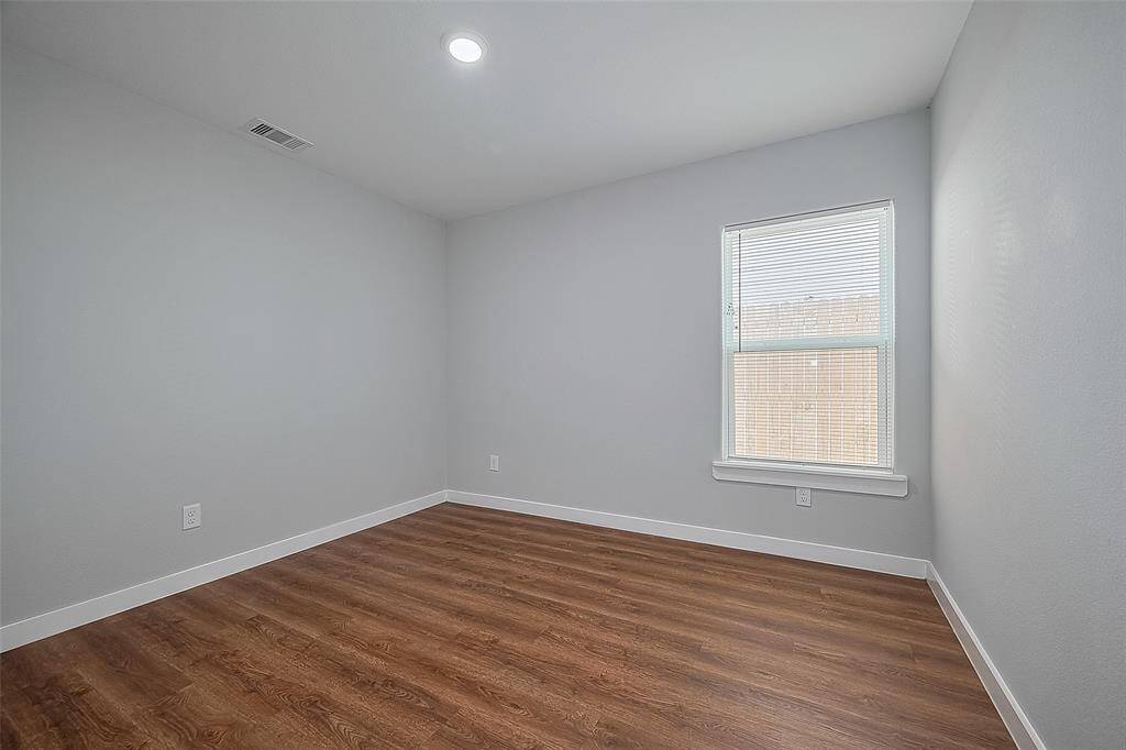Large primary bedroom