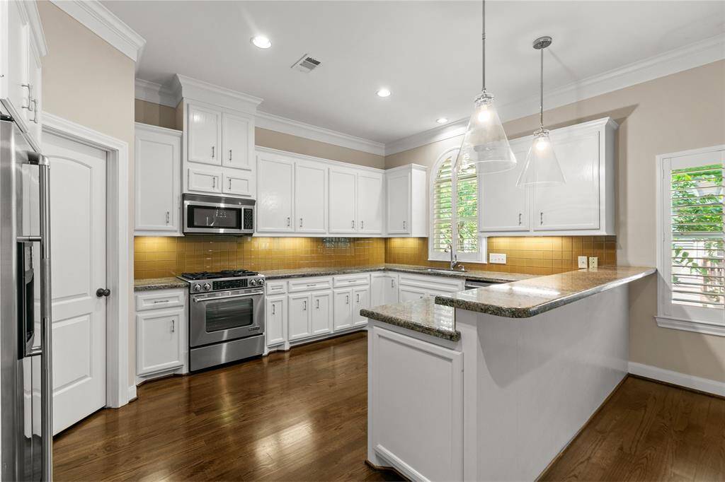 Jenn-air appliances stay w/ home